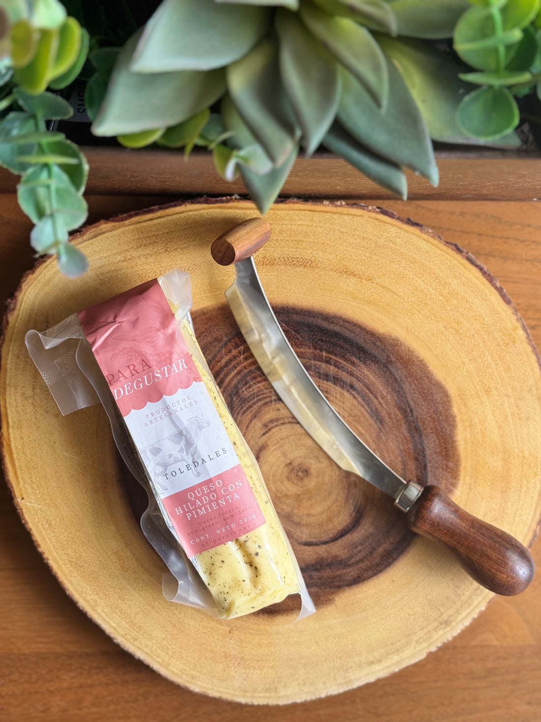 Queso hilado con pimienta X 200g