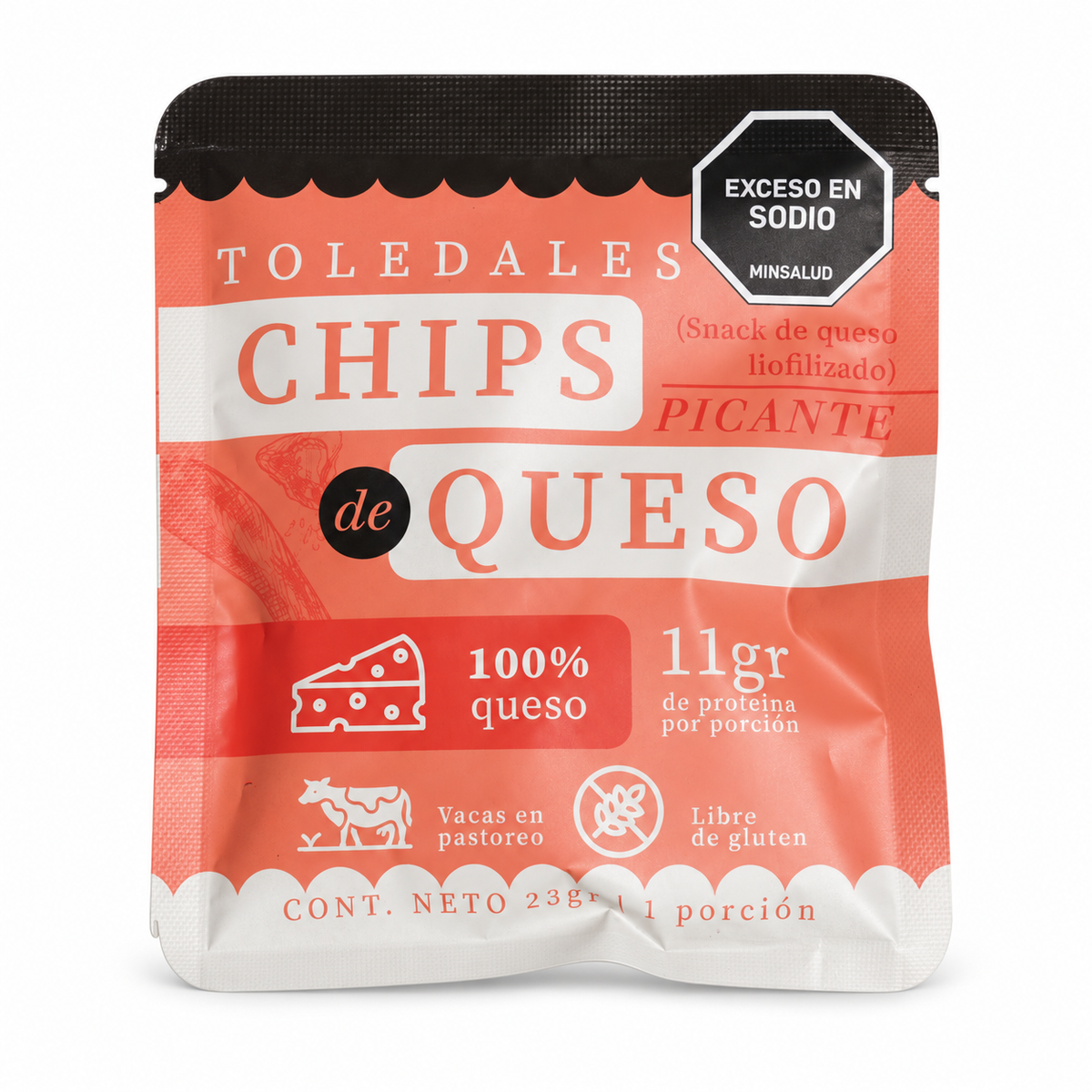 Chips de queso picante Toledales de 23 g sobre fondo blanco