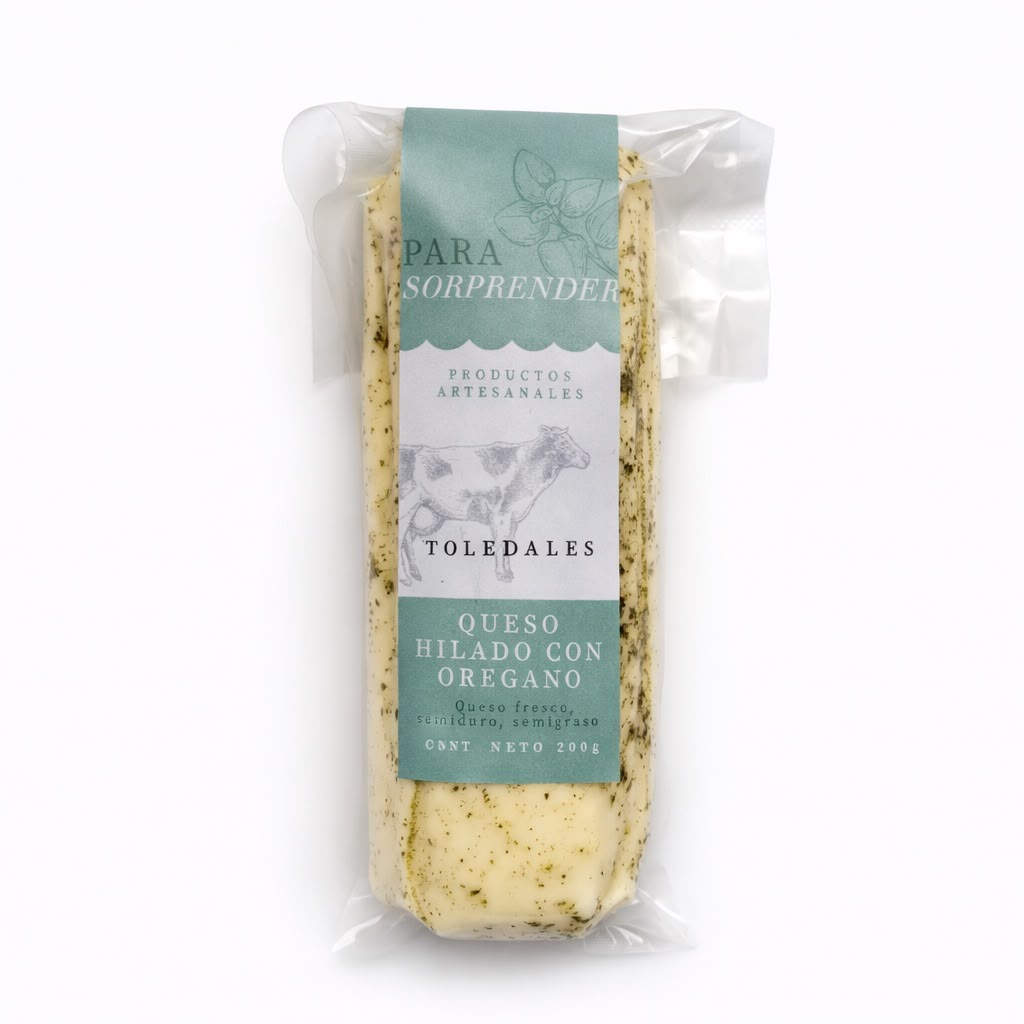 Queso hilado con orégano x 200 gr Toledales sobre fondo blanco