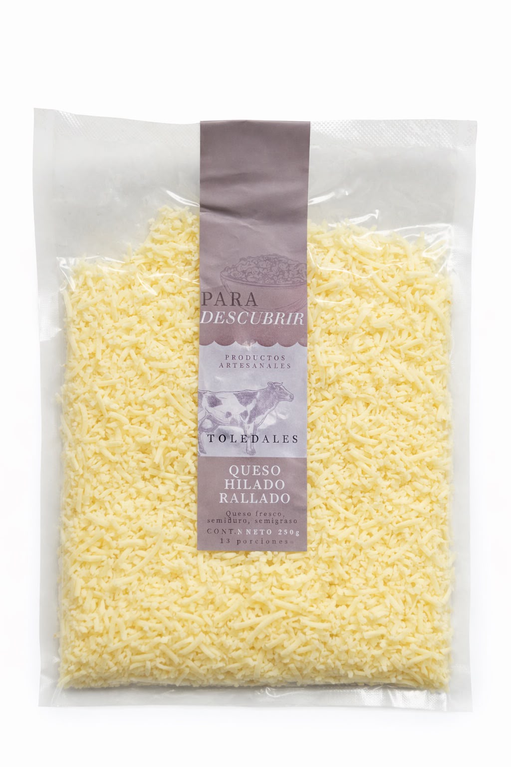 Queso rallado x 250g Toledales sobre fondo blanco